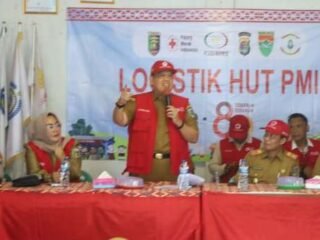 HUT ke-80, PMI Lampung Timur Salurkan Bantuan Beras