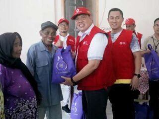 PMI Lampung Timur Salurkan Bantuan Beras di Pasir Sakti dan Labuhan Maringgai