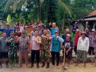 Polri dan TNI Lampung Timur Wujudkan Mimpi Nenek Ponirah Miliki Rumah Layak Huni