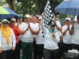 Ribuan Warga Padati Jalan Sehat HUT ke-27 Lampung Timur