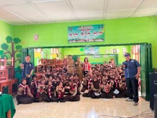 Jadilah Polisi untuk Diri Sendiri, Pesan Camat Labuhan Ratu ke Siswa Miftahul Huda