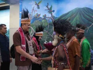 Brigjen Pol. Hengki Haryadi Tiba di Sorong, Disambut Wakapolda dan Forkopimda