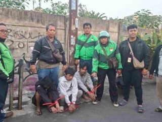 Respon Cepat Laporan Warga, Unit Reskrim Polsek Pamulang Bekuk 3 Pelaku Curas Bersenjata Arit