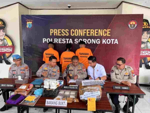 Tangkap 3 Kurir Narkoba, Polresta Sorong Sita 5 Kg Ganja dan Ratusan Gram Sabu